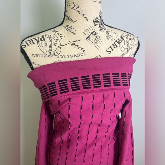 Prabal Gurung Collective
Stripe Off The Shoulder Dress Size 4 - Picture 9 of 11